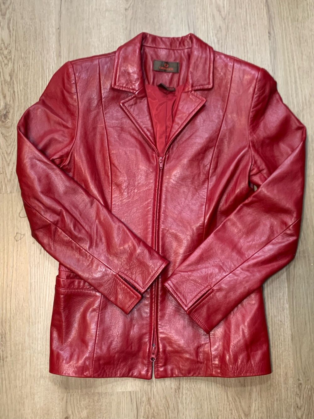 VTG Red Soft Leather Zip Up Jacket Shoulder Pads Danier Collar Size Fall Autumn